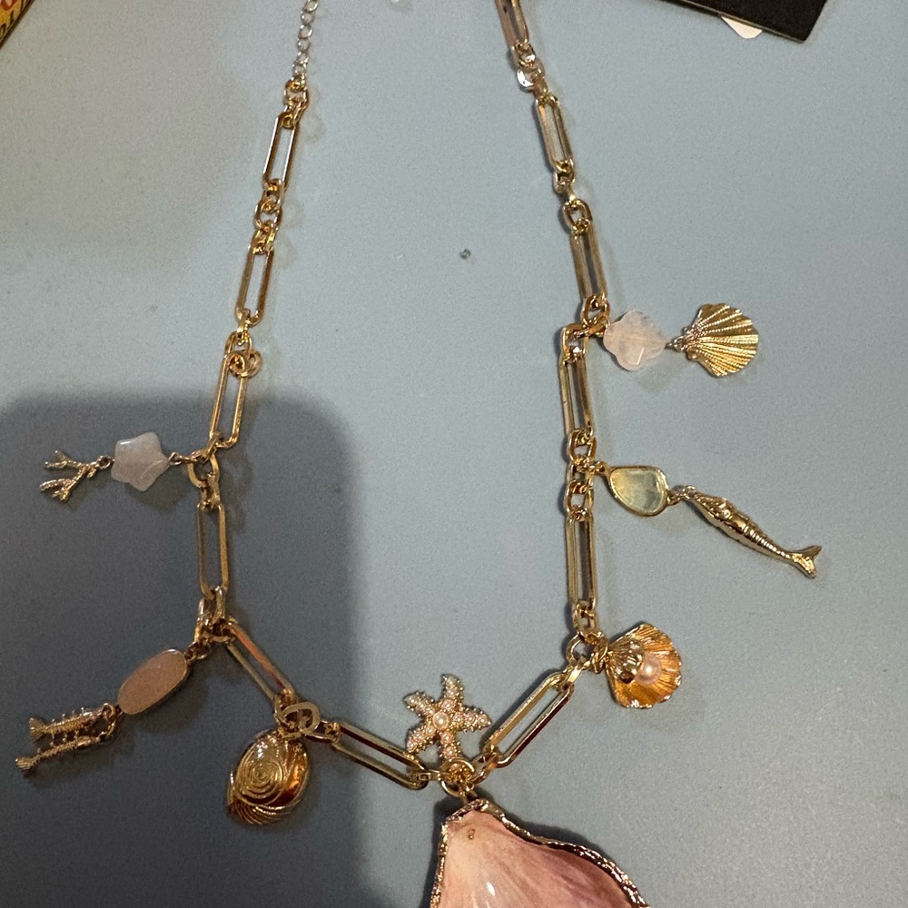 HofH Gold and Pink Seashell Charm Necklace NWT